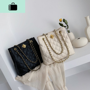 大容量包包女2020新款时尚洋气菱格链条水桶包韩版百搭斜挎单肩包NEW LAKE女士单肩包