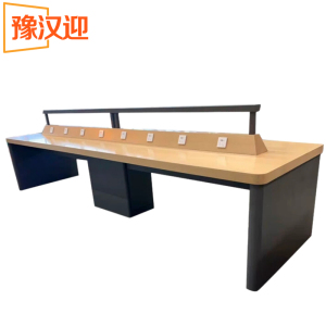 豫汉迎办公桌