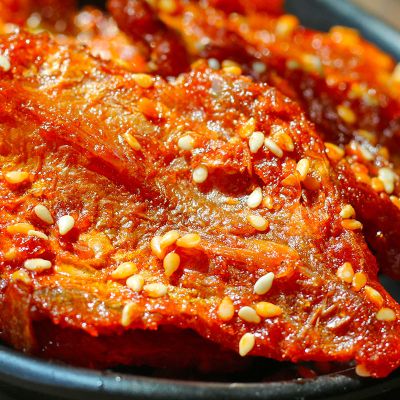 香辣蜜汁红娘鱼干辣鱼仔休闲零食海鲜芝麻辣鱼干小鱼干香辣红娘鱼500g