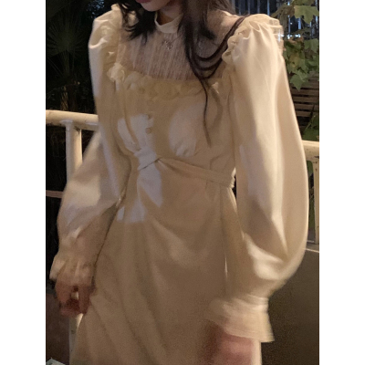 广赫现货法式小众白色连衣裙春秋修身显瘦气质蕾丝内搭赫本风仙女裙子连衣裙