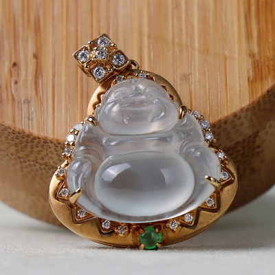 风下Hrfly拥有美好寓意的翡翠一直很受大家的欢迎的佛公吊坠18K厚金钻石度化活佛金身，“大肚能容天下事，笑口常开百运佛公翡翠吊坠