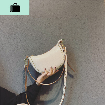 今年流行的腋下包包女2020新款ins网红百搭新月包半圆饺子斜挎包NEW LAKE女士单肩包