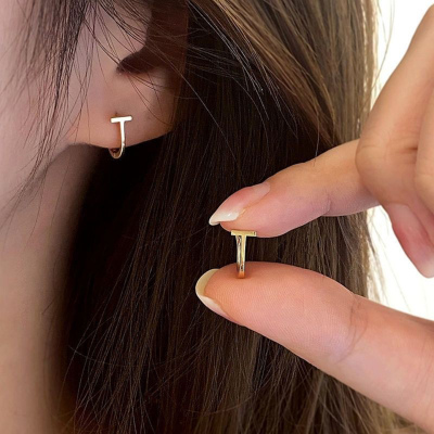 s925银T字母耳扣简约冷淡风耳钉时尚个性耳圈小巧高级感耳环耳饰送女朋友老婆情人节七夕生日礼物
