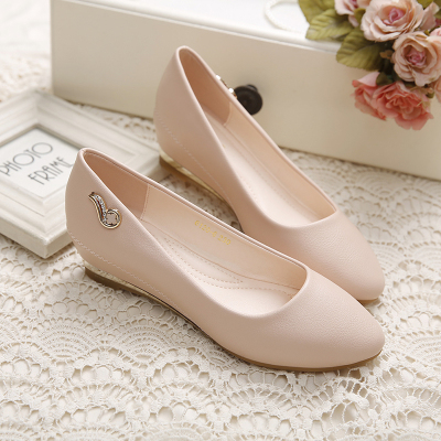 暖青汇内增高单鞋女2021新款春秋季百搭浅口妈妈软底软面舒适坡跟豆豆鞋