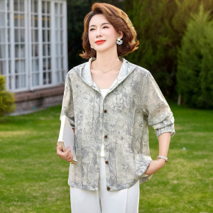 新款中年女装夏装防晒外套时尚中老年妈妈装夏季衣服女大码连帽女