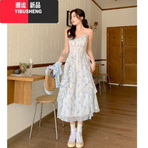 YIBUSHENG季2024新款法式初恋蓝色碎花吊带连衣裙两件套仙气海边度假长裙