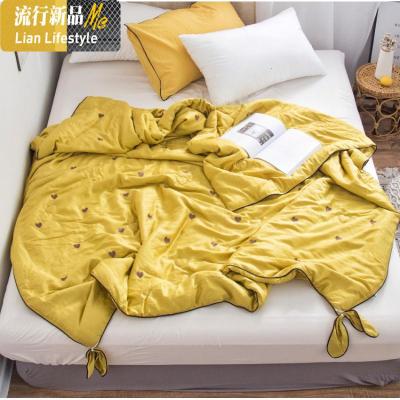 小清新兔耳朵少女蝴蝶结爱心刺绣花莫代尔天丝夏凉被子薄空调被芯 三维工匠