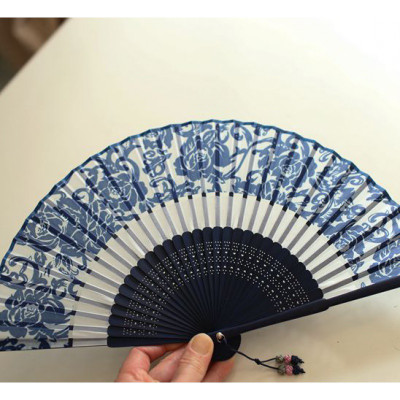 人气精品夏季女扇日用扇双截扇面折叠携带小扇子6寸折扇青花瓷三维工匠青花瓷款+大珠流苏