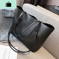 春夏季洋气质感大包包女2020新款潮时尚托特包大容量个性单肩包NEW LAKE女士单肩包