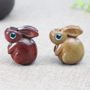 厂家直销檀木雕刻萌兔DIY创意男女情侣个性手机链包包挂饰钥匙扣送女朋友老婆情人节七夕生日礼物