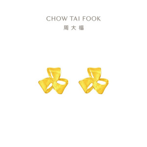 周大福芬芳花朵黄金耳钉女足金耳饰送生日礼物(工费:180计价)EOF1336