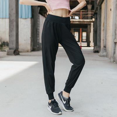 珂卡慕(KEKAMU)薄款束脚宽松运动裤女士秋季收口跑步训练速干舞蹈长裤休闲瑜伽健身裤黑色S