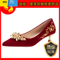聚范小众中式婚鞋新娘鞋女2024年新款秀禾婚纱红色高跟鞋细跟结婚鞋子