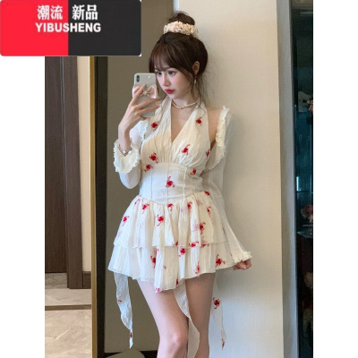 YIBUSHENG纯欲露背碎花挂脖吊带连衣裙女季茶歇法式蓬蓬短裙子收腰a字裙