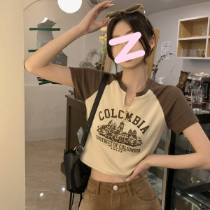 辣妹V领短袖T恤女夏新款美式复古设计感打底衫女短款学生上衣女装