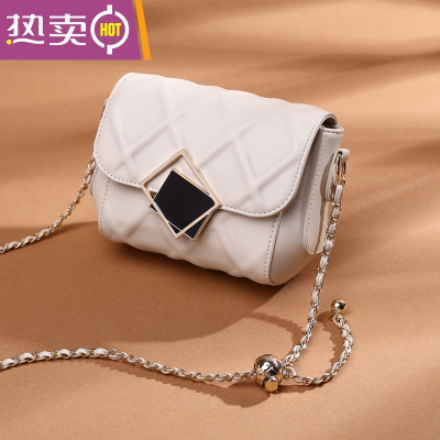 NEWLAKE白色包包女斜挎包2021新款潮百搭小金球链条小包包2020菱格女包夏