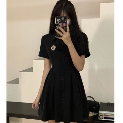 黑色西装连衣裙女夏小心机收腰a字短裙子卡诺蔻