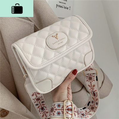 网红女夏天独特小众2020新款韩版软皮斜挎包包女轻便宽肩带小方包NEW LAKE女斜挎包