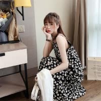 小雏菊碎花连衣裙仙女显瘦裙子吊带少女裙子沙摊新款女装