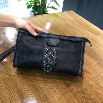 CCMVP品牌自营质量保证-CCMVP休闲品牌斜挎女秋冬新款马毛时尚百搭铆钉流行气质晚宴单肩斜挎黑色默认颜色