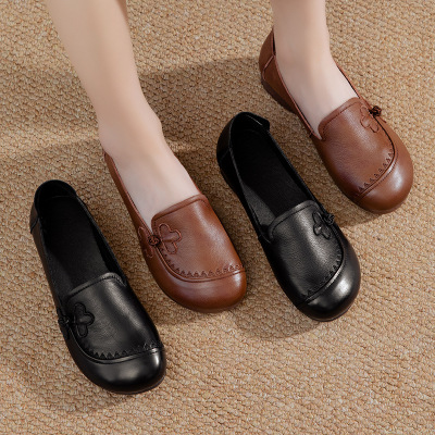 真皮圆头复古妈妈单鞋女秋季民族风舒适平跟牛筋软底老人鞋子