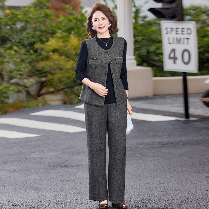 春装妈妈套装女时尚休闲女装中年人三件套春秋新款衣服40-60岁女