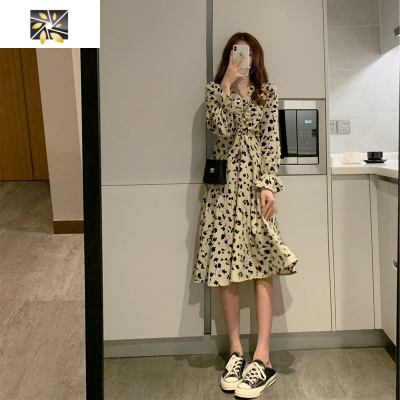 暖青汇早春盐系穿搭炸街西装胖妹妹显瘦碎花连衣裙子网红职业两件套装女套装