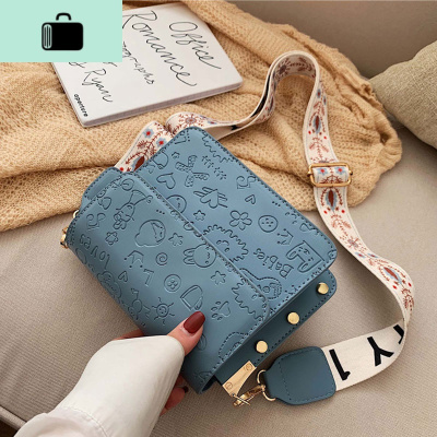 上新小包包女包2020新款潮宽带复古小方包网红百搭洋气单肩斜挎包NEW LAKE女斜挎包