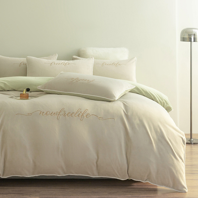 A类简约牛奶绒四件套加厚冬季刺绣保暖珊瑚绒婴儿绒被套床单套件