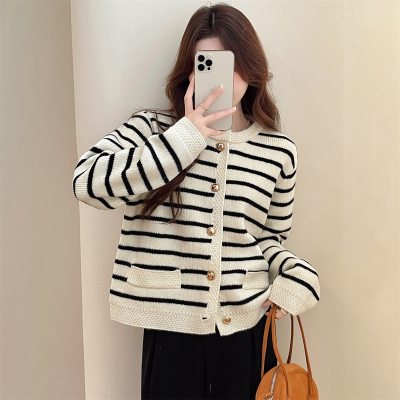 [清仓1折价46.9元,不叠加优惠券]唐狮新款经典条纹小香风气质开衫早秋简约针织毛衣外套小众qd