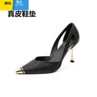 聚范国风不累脚2024新款配裙子尖头高跟鞋女细跟气质单鞋