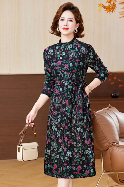 中老年加绒加厚连衣裙气质修身半高领冬季新款高级感气质显瘦长裙