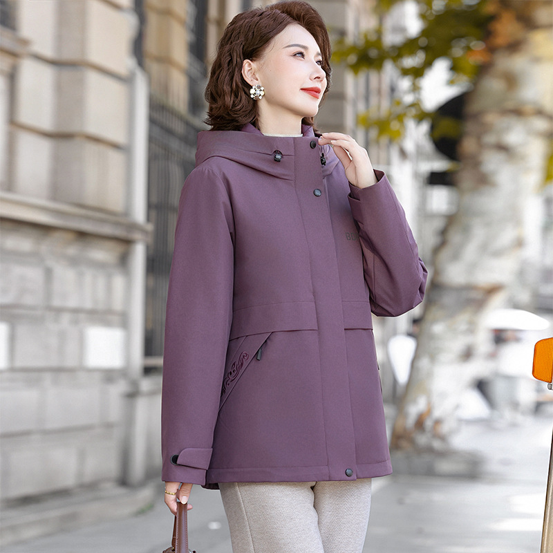 冬装新款妈妈羽绒服衣服时尚简约中老年人保暖鸭绒服50岁90绒外套