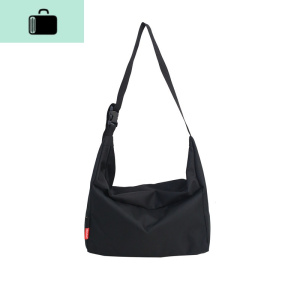 日系潮牌斜挎包ins暗黑男女同款尼龙防水单肩包超轻大容量购物袋NEW LAKE 黑色女斜挎包 黑色