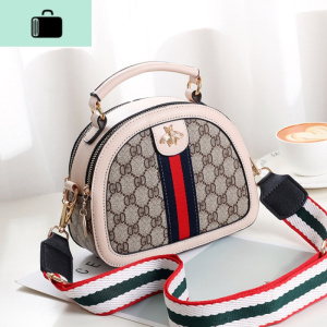 夏天上新小包包女2020新款潮韩版时尚百搭夏季女士单肩斜挎包insNEW LAKE女斜挎包