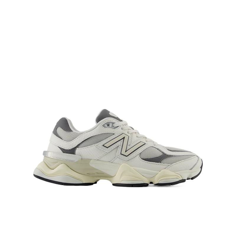 新百伦(New Balance)男款透气网眼绒面革跑步鞋圆头系带运动鞋户