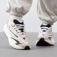 阿迪达斯(adidas)女鞋 新款LIGHTBLAZE运动训练跑步鞋JH6962 C