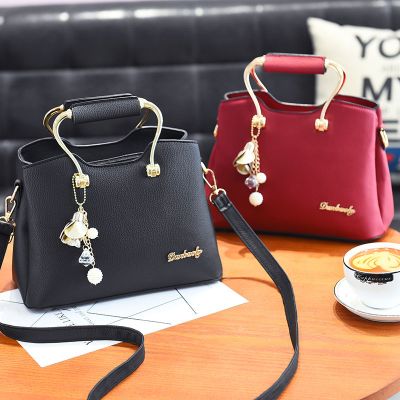 真皮质感2020春夏新款潮单肩包手提包韩版百搭时尚斜挎妈妈包大包