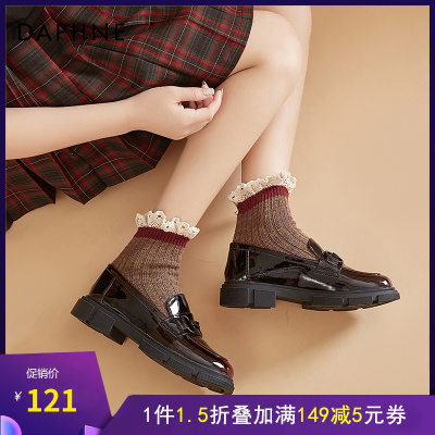 达芙妮小皮鞋女英伦风平底一脚蹬懒人乐福鞋方头百搭时尚漆皮单鞋