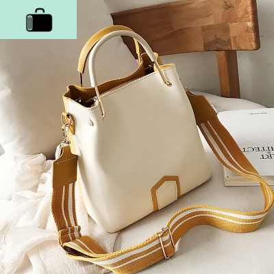 夏季大容量手提包包女2020新款潮韩版百搭单肩斜挎时尚宽带水桶包NEW LAKE女斜挎包