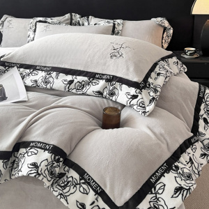 冬天宽边绣花加厚牛奶绒四件套白色双面绒被套床单加厚珊瑚绒床笠