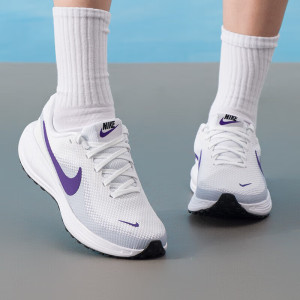 耐克(NIKE)女鞋新款REVOLUTION 8时尚潮流缓震透气公路健身跑步鞋HJ8485-200 ZP