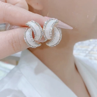 精致小众设计镶钻几何耳环2025年新款潮轻奢高级感耳钉冷淡风耳饰送女朋友老婆情人节七夕生日礼物