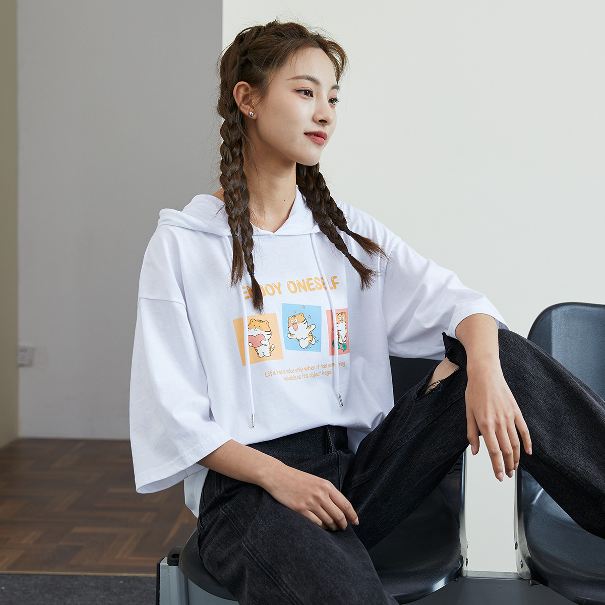 [2.5折价57元]唐狮夏卫衣女纯棉连帽七分袖上衣t恤卡通印花可爱ins