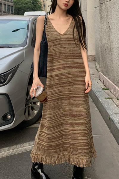 辣妹针织吊带连衣裙女装春秋夏季流苏高级感复古宽松中长款裙INS