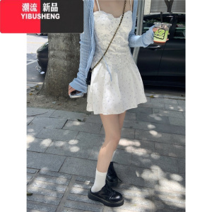 YIBUSHENG甜美风小清新碎花吊带连衣裙女早春新款白色收腰短裙裙子