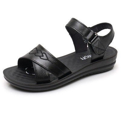 新款牛皮绣花女式凉鞋软底轻便透气中老年女鞋奶奶鞋