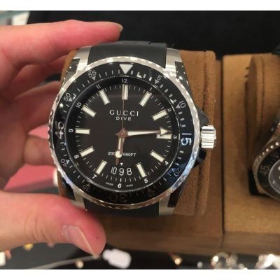 美国gucci dive古奇水鬼腕表 ya136204男士潜水夜光石英手表