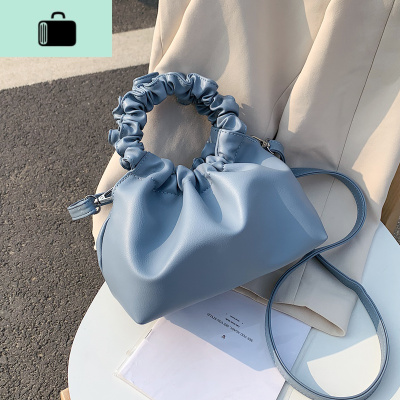 简约单肩小包包洋气女包2020流行新款潮时尚斜挎包女士手提云朵包NEW LAKE女斜挎包