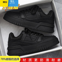 聚范男鞋小众设计百搭休闲纯黑色板鞋青少年运动厚底增高面包潮鞋